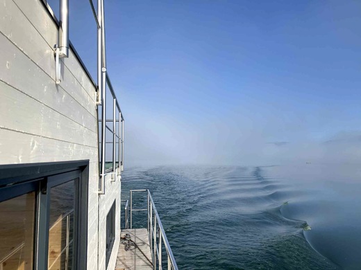 houseboat-na-jazere.JPG