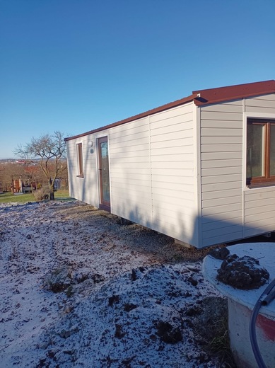 Umiestnenie mobilného domu na pripravenom pozemku