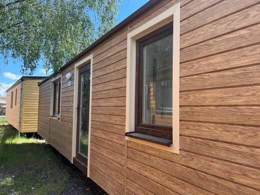 Mobilný dom s fasádou Decosiding Honey Oak
